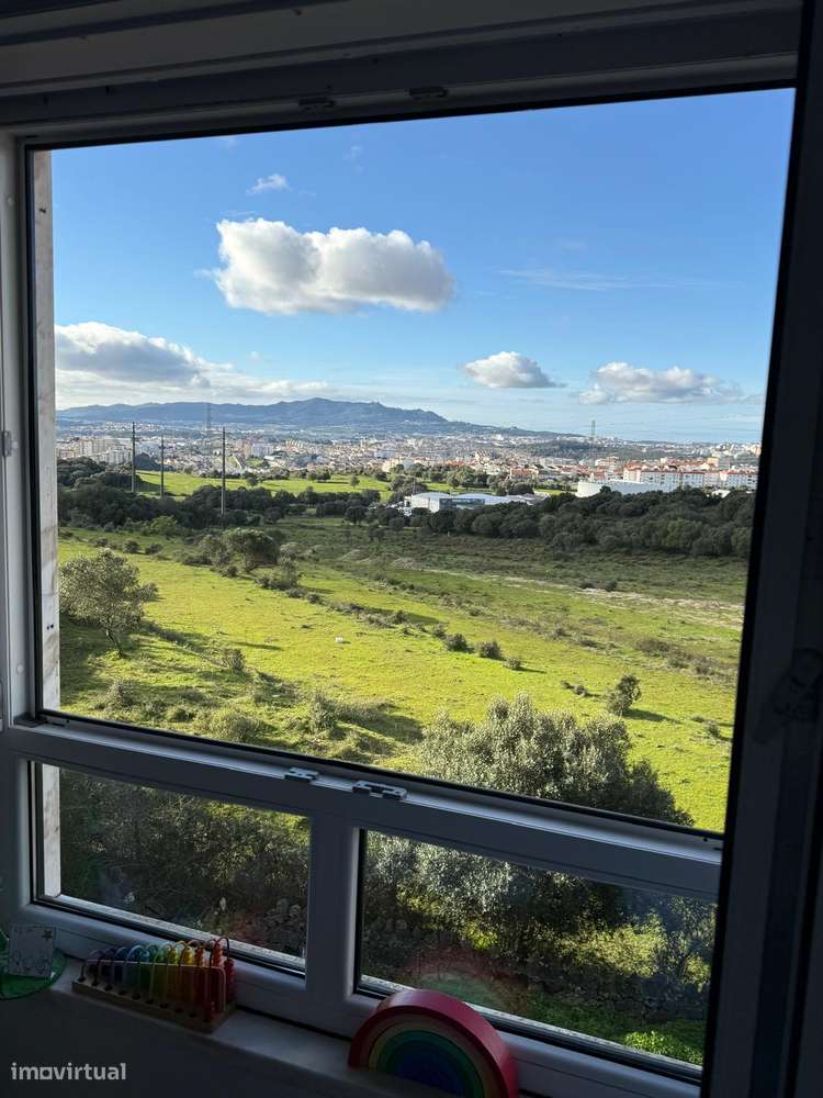 Apartamento T2 , localizado numa zona privilegiada de Massamá Norte - Grande imagem: 5/11