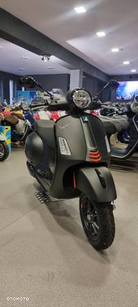 Vespa GTS - 2