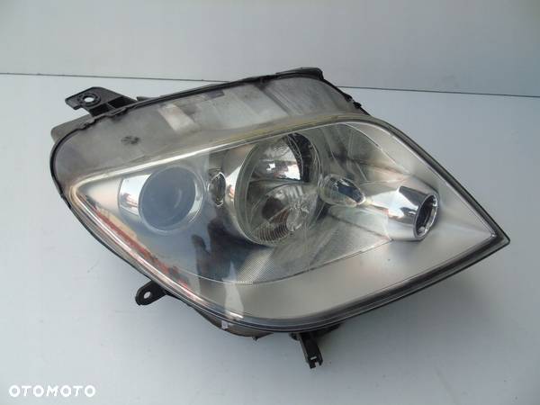 LAMPA PRAWY PRZÓD LANCIA PHEDRA - 1