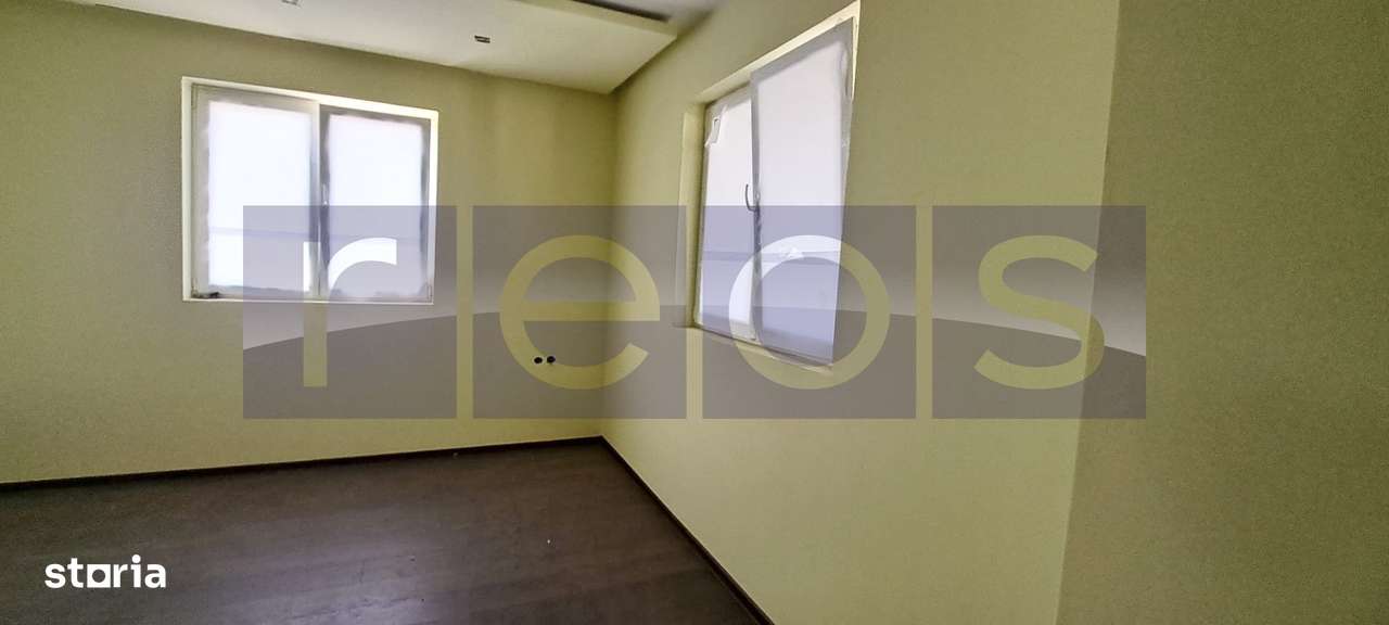 VANZARE VILA DIN BCA + TEREN 1.400 MP | STRADA PRINCIPALA | CRANGU, TE - Imagine principală: 5/13