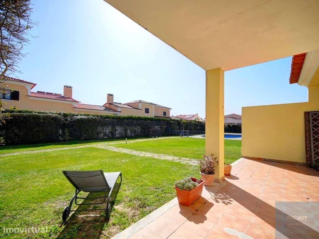 Moradia T3 em Condomínio Privado com Piscina em Azeitão - Grande imagem: 3/31