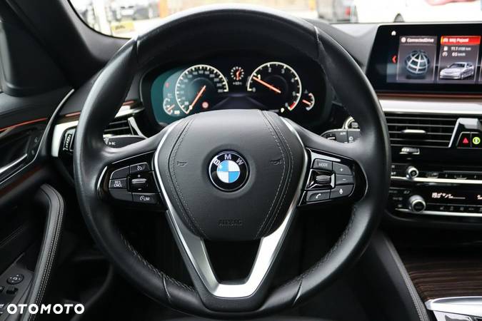 BMW Seria 5 - 32