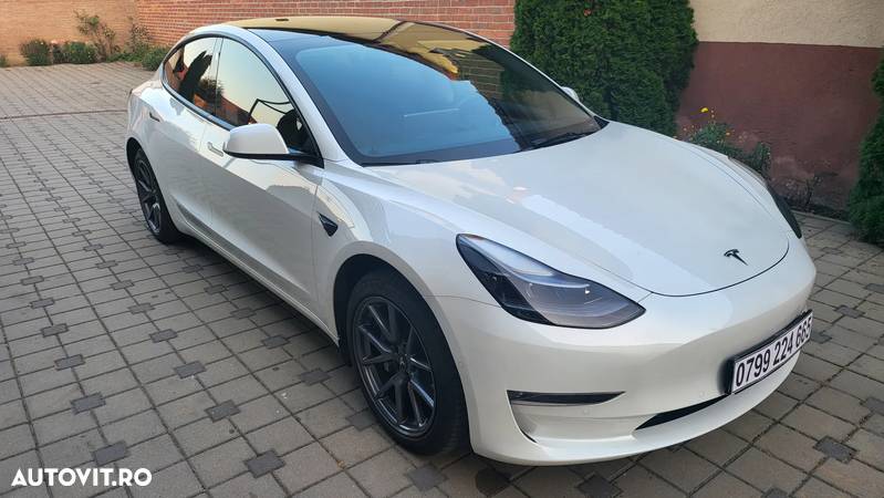 Tesla Model 3 Langstreckenbatterie Allradantrieb Dual Motor Performance - 2