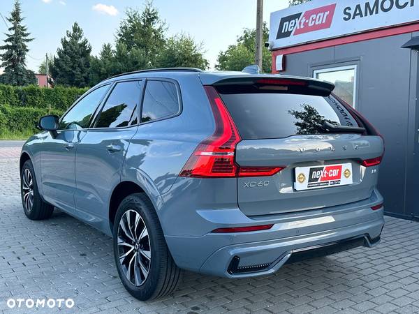 Volvo XC 60 B4 B Plus Dark - 3