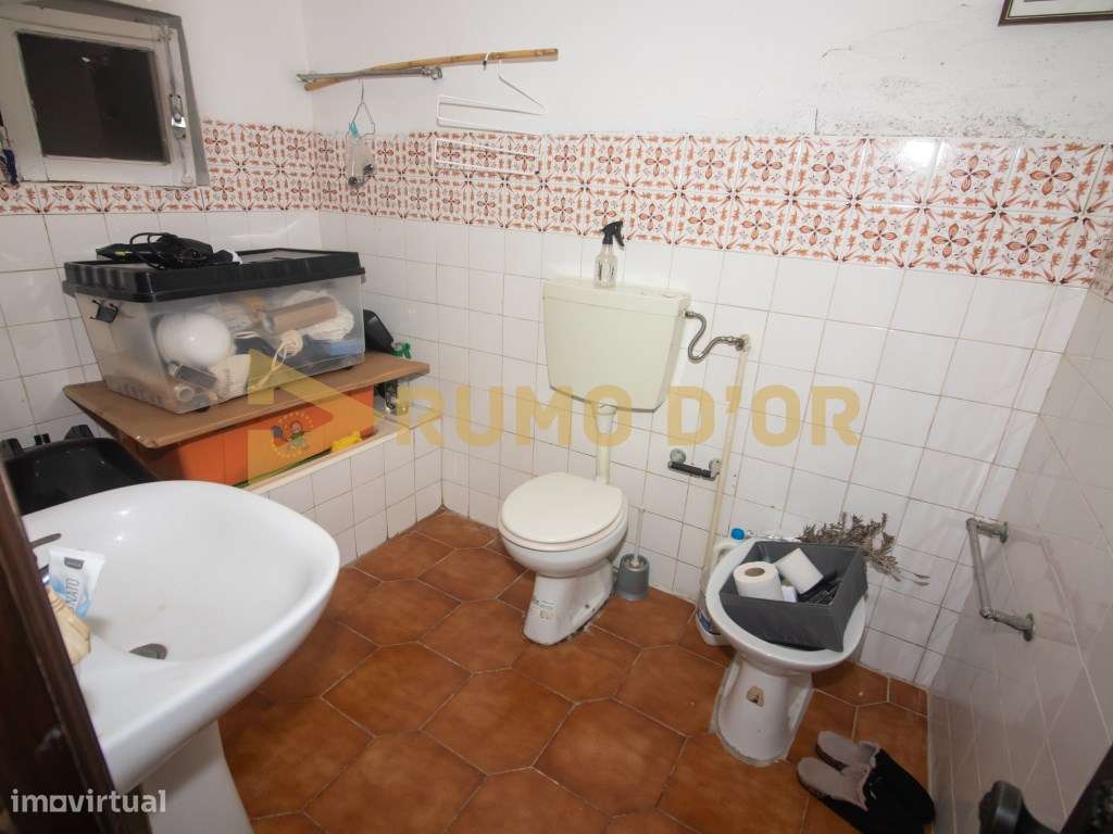 Moradia T3 +1 com Excelente Espaço e Tradição no Tojal - Alenquer-8