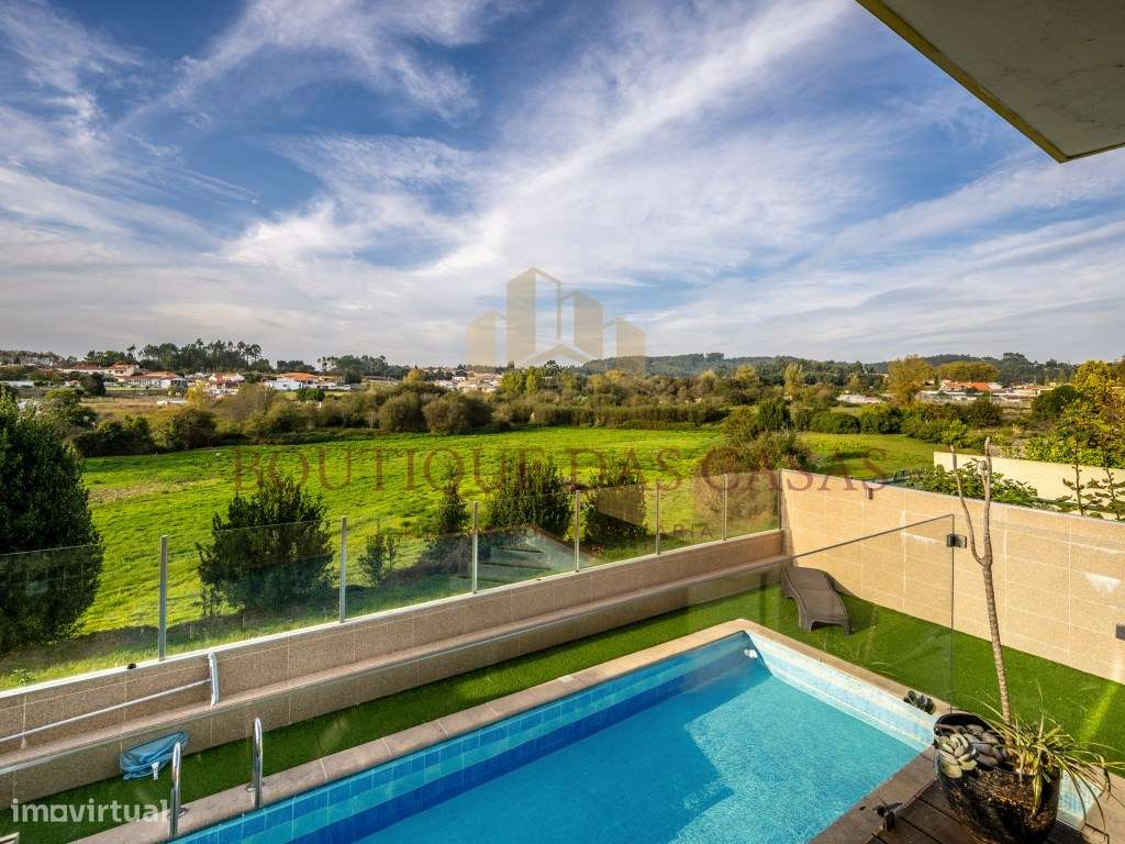 Moradia T5 em Perosinho-9