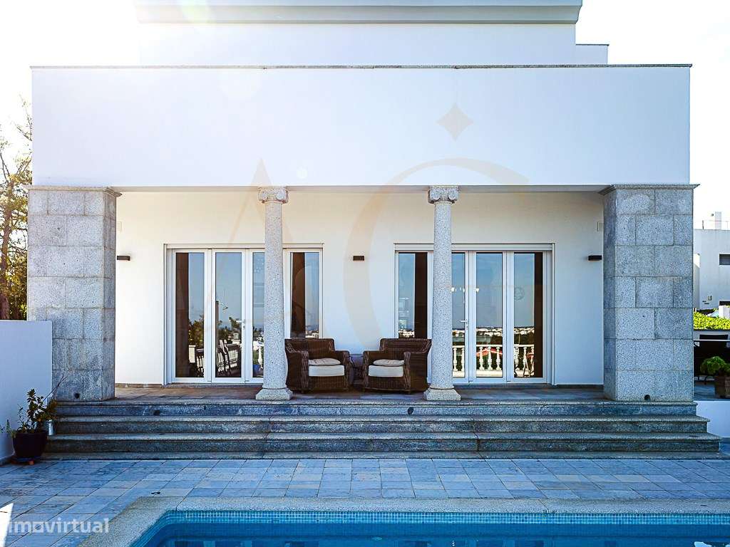 Moradia Exclusiva T4 com Vista Mar e Cidade em Tavira-29