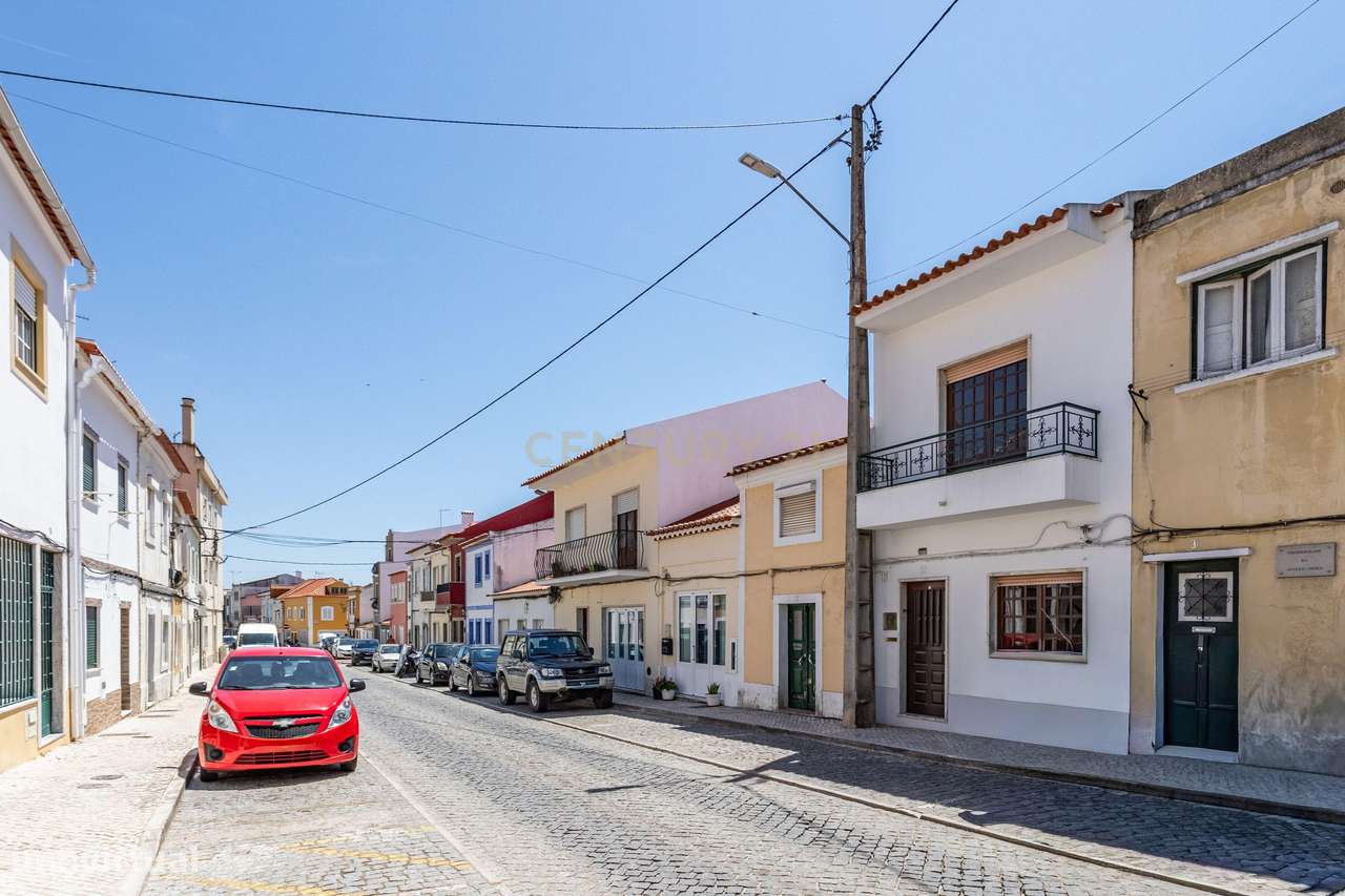 Espaçosa Moradia T3 em Azambuja, Lisboa-29