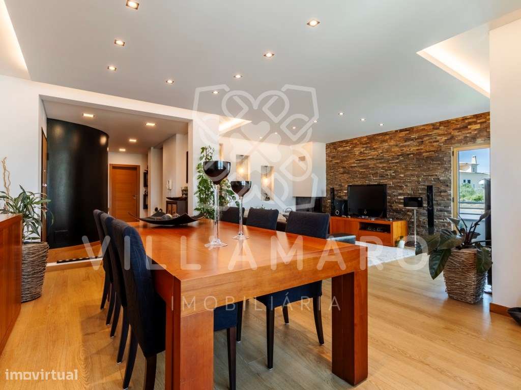 Apartamento T4 Duplex | Condomínio Fechado | São Pedro da Cadeira-47