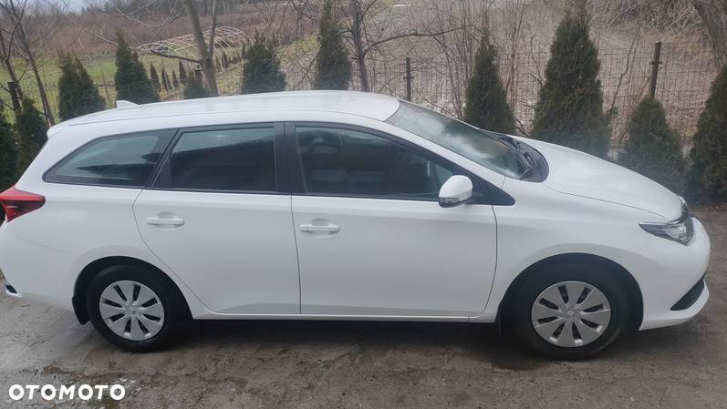 Toyota Auris 1.6 Active - 3