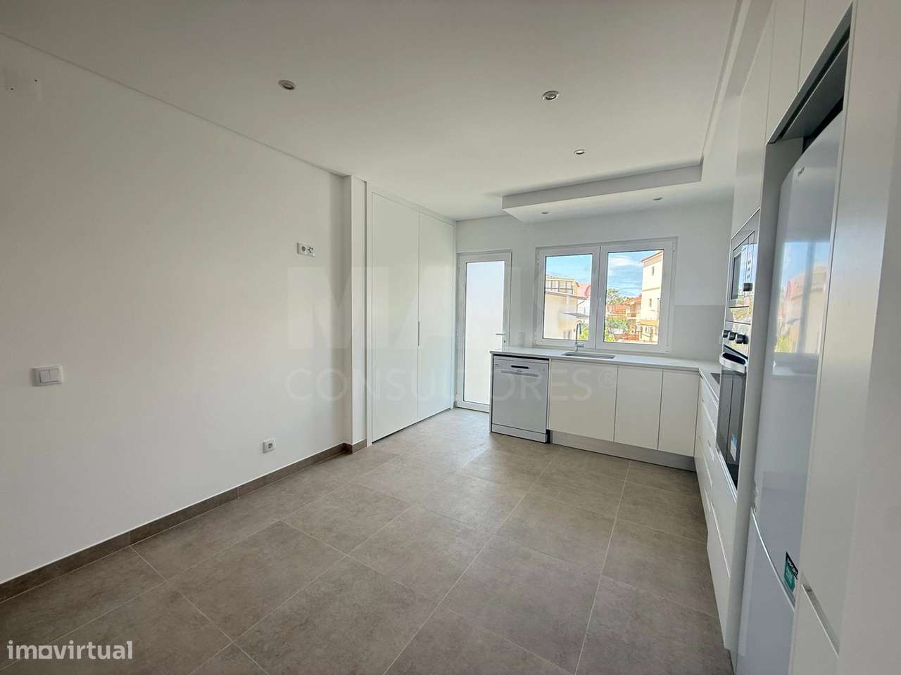 Apartamento T3 com piscina - Grande imagem: 4/16