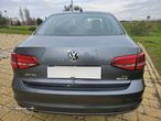 VW Jetta 2.0 TDI Highline - 27