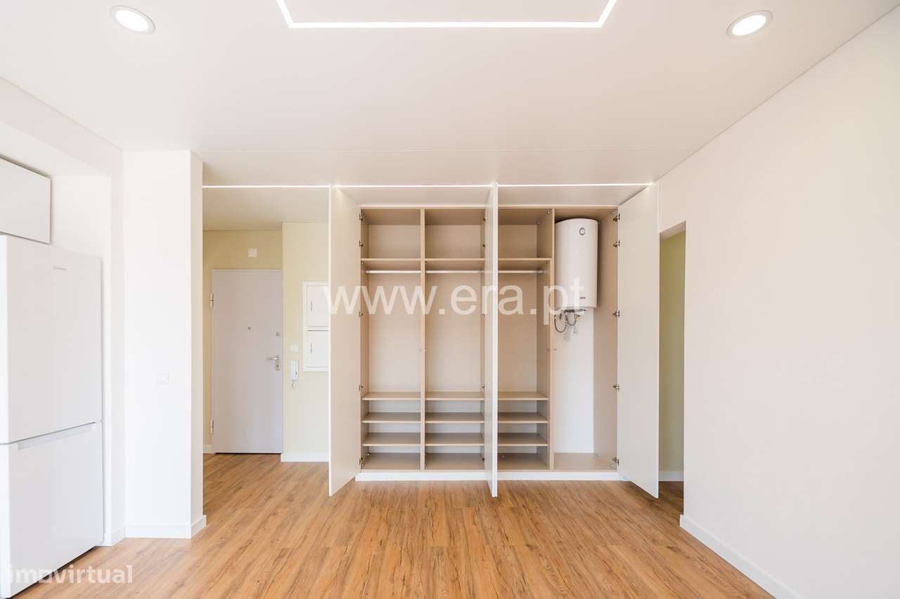 Apartamento Totalmente Remodelado em Odivelas – Pronto a Habitar! - Grande imagem: 2/23