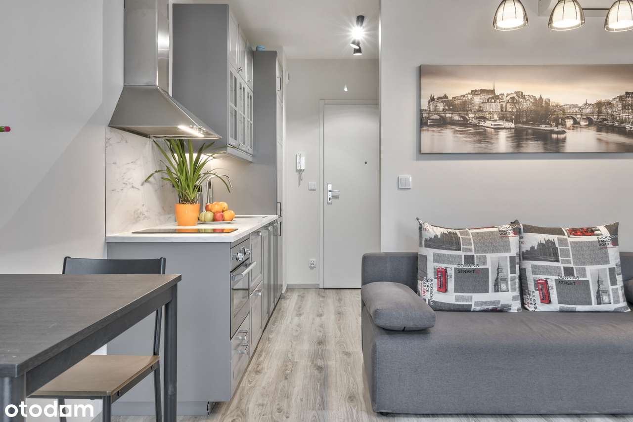 Bez prowizji! Wykończona kawalerka | Widok na Stadion Narodowy-0