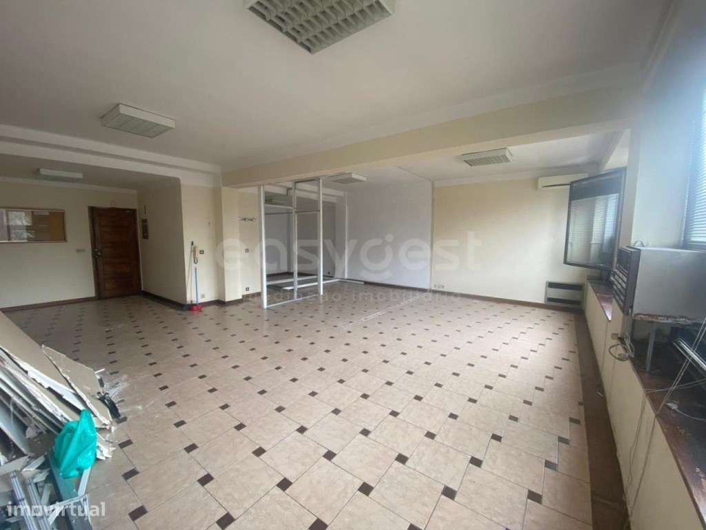 Uma oportunidade única no coração de Coimbra imóvel com possibilida... - Grande imagem: 4/12