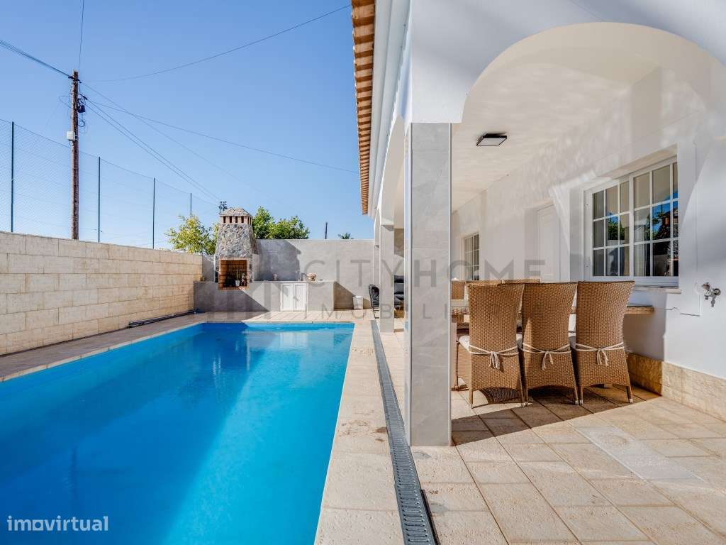 Moradia T3 com piscina e garagem em Lagoa-15