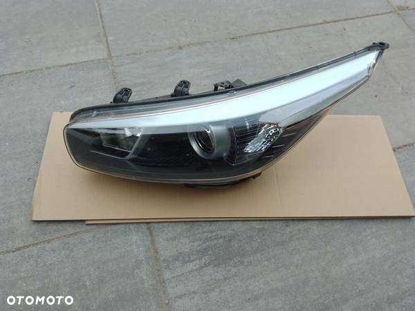 KIA PRO CEED GT 12r+ LEWA LAMPA PRZÓD IGŁA XENON 92101-A2481 - 3