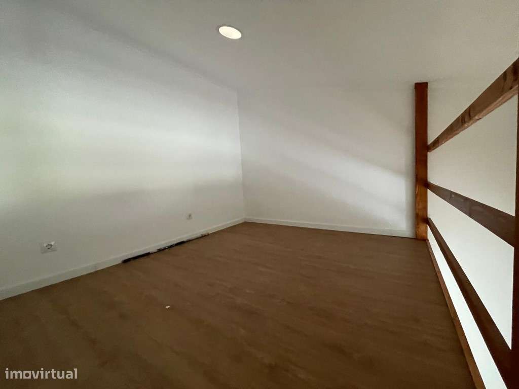 Lote 353 m2 em Redondos - Fernão Ferro-5