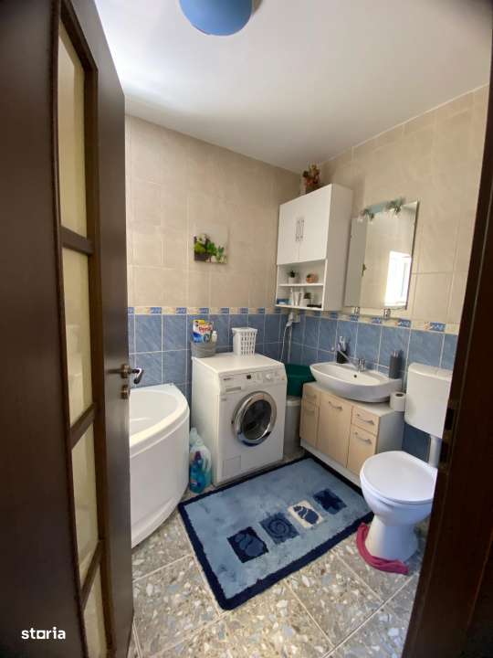 Apartament 3 camere, terasa, strada Pietroasa-13