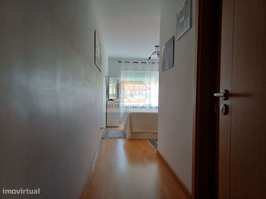 Apartamento T4 com varanda e vista desafogada - 5 minutos do centro-9