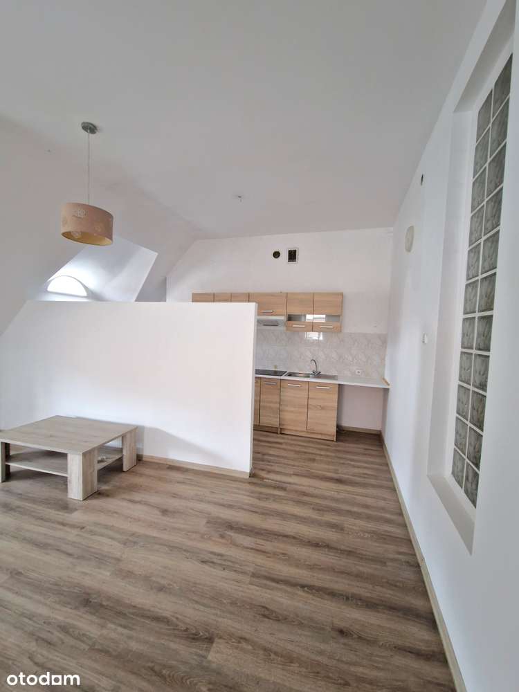 Przestronne, 3-pokojowe mieszkanie, w atrakcyjnej lokalizacji-1