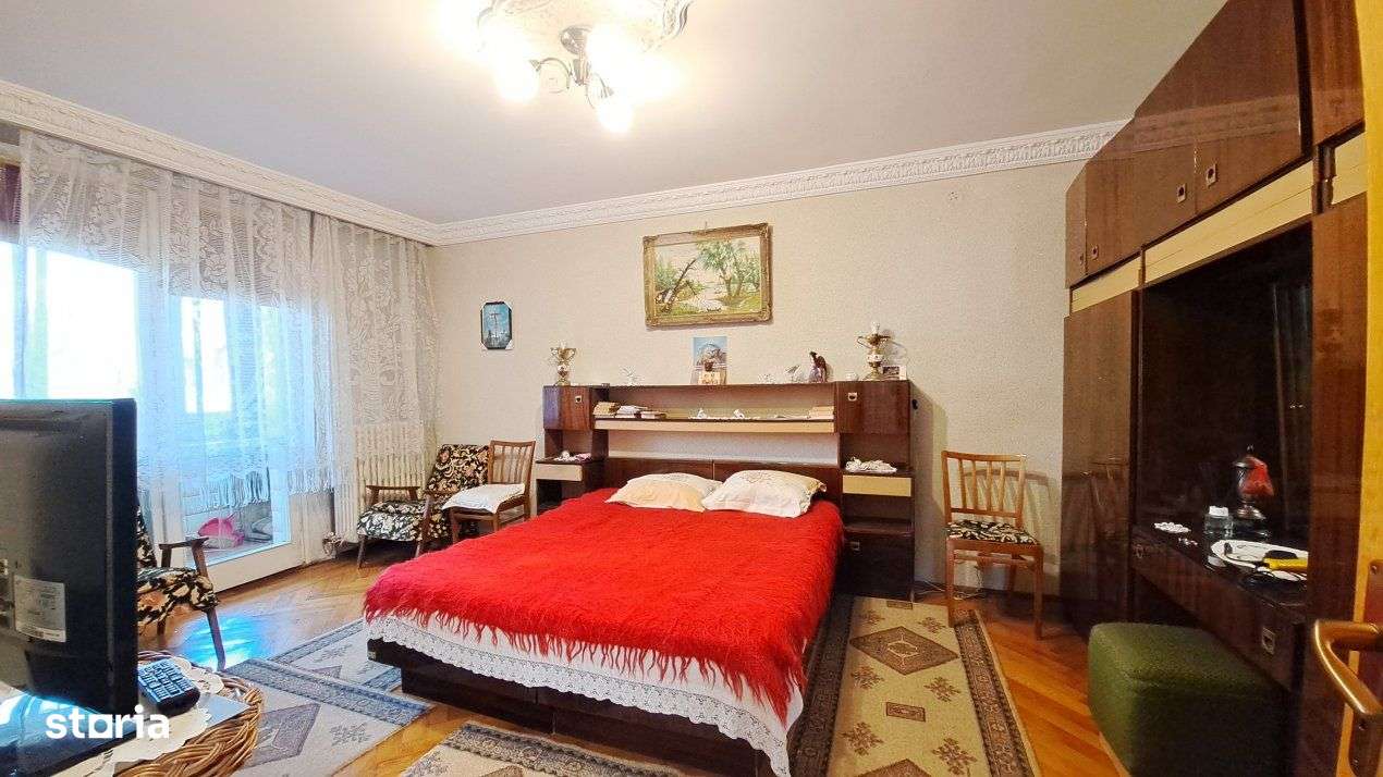 3 camere P.ta Minis, decomandat, centrala termica