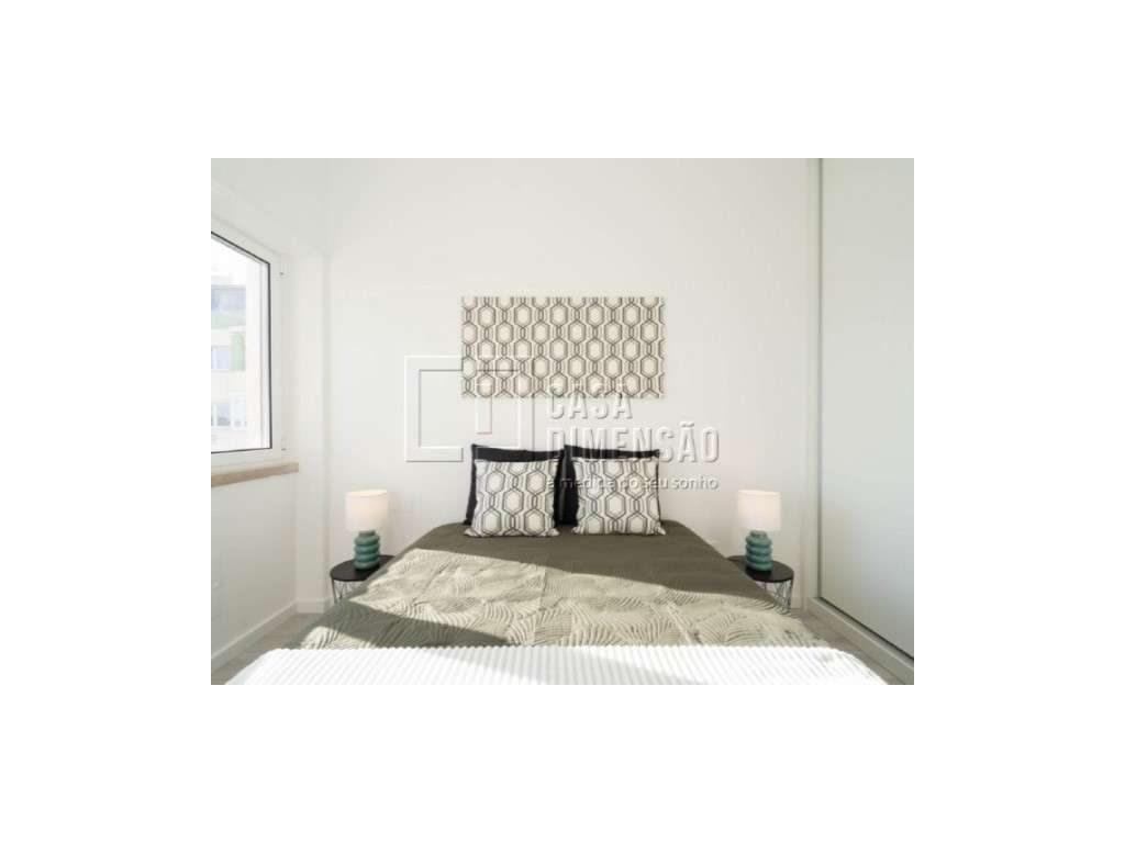 Apartamento de tipologia T2 com varanda, mobilado e equipado em Ben...-18