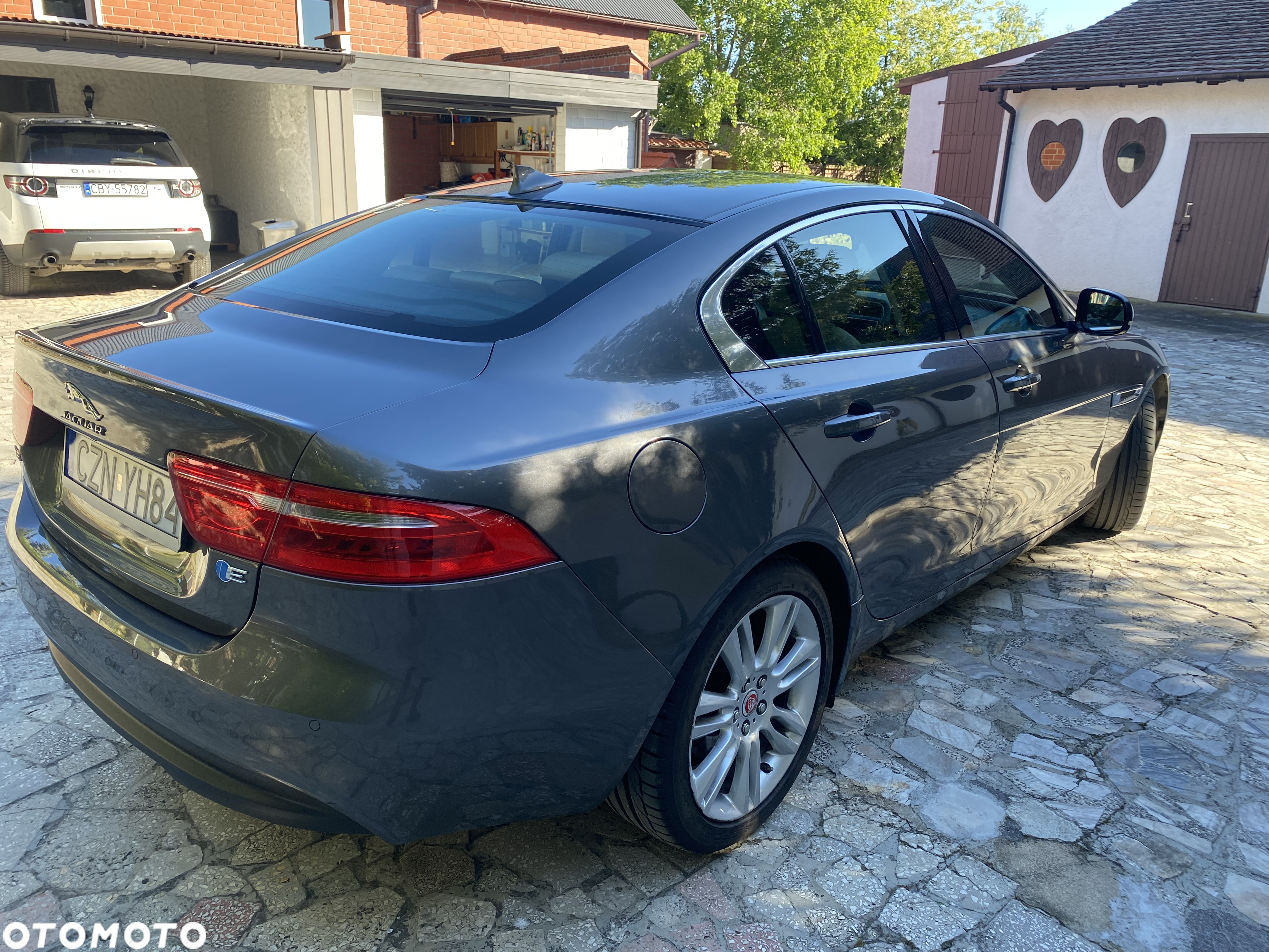 Jaguar XE E-Performance Prestige - 3