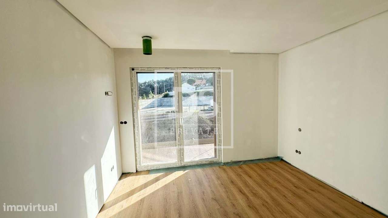 Apartamento T3  em fase final de construção no Ameal (Torres Vedras) a-6