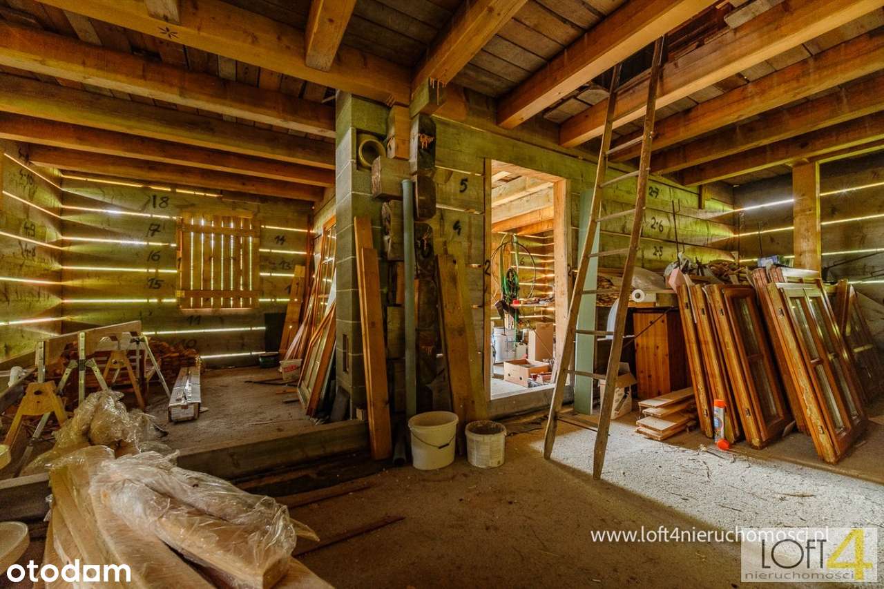 Nietuzinkowy dom z bali.-7