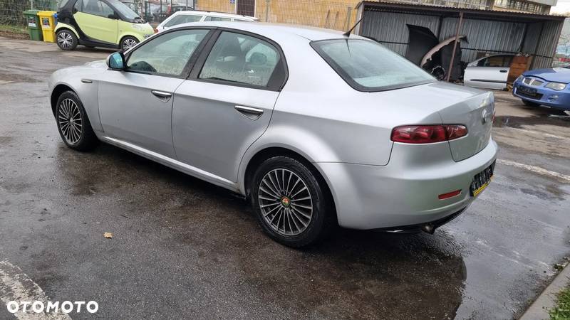 Pas Przedni Alfa Romeo 159 1.9JTDm 565/A - 5