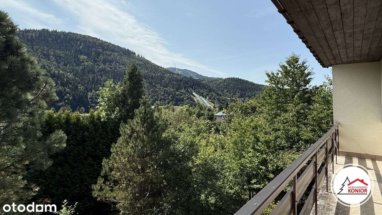 Przestronny budynek, z ogrodem i widokowym tarasem-10