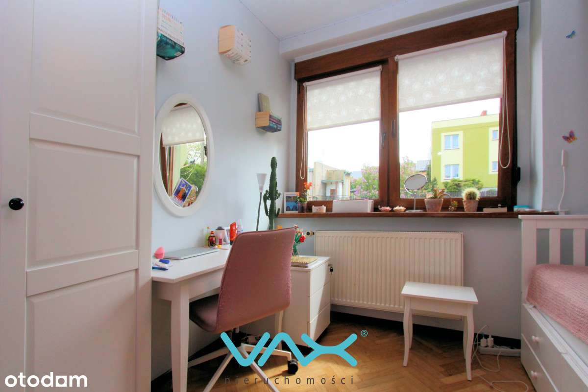 Dom w centrum, duża działka, garaże-10