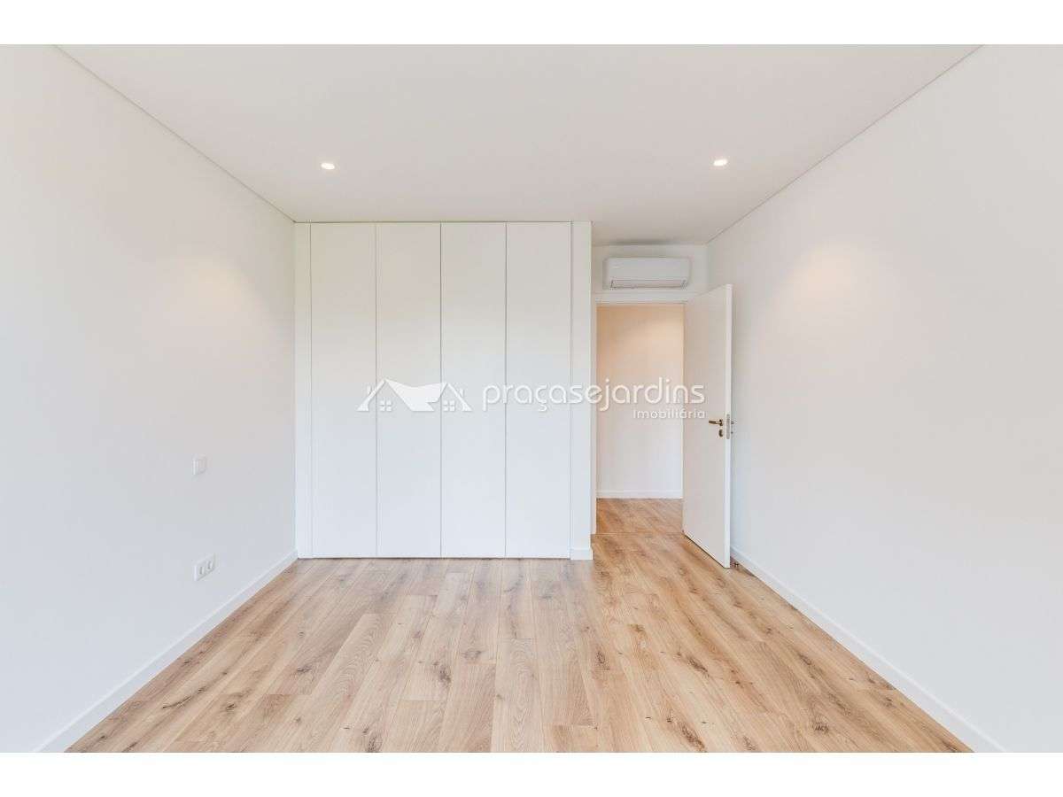 Apartamento T3 novo com espaço exterior privativo-9