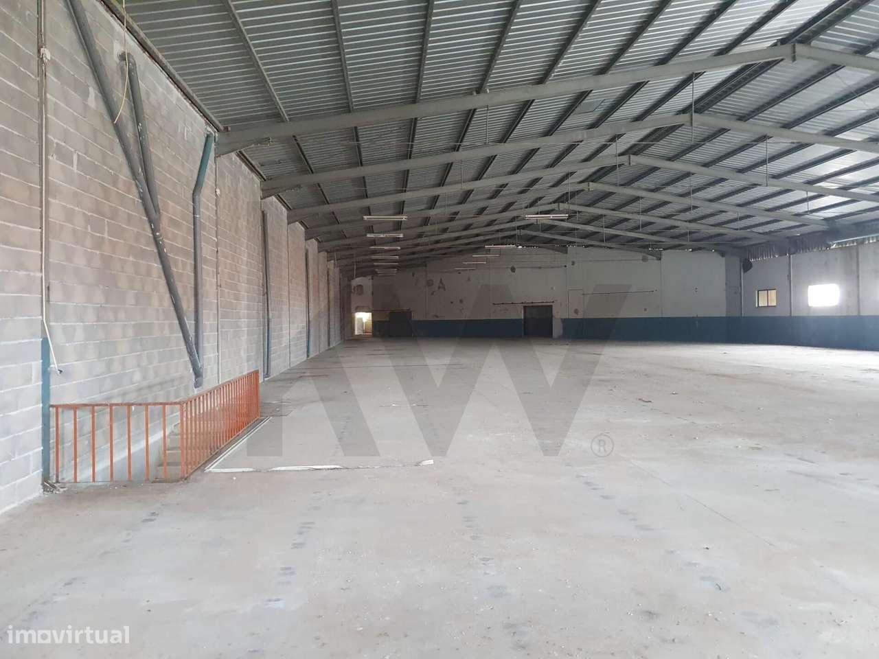 Arrendamento de Armazém Industrial 2024m2 no Juncal em Porto de Mós | - Grande imagem: 5/9
