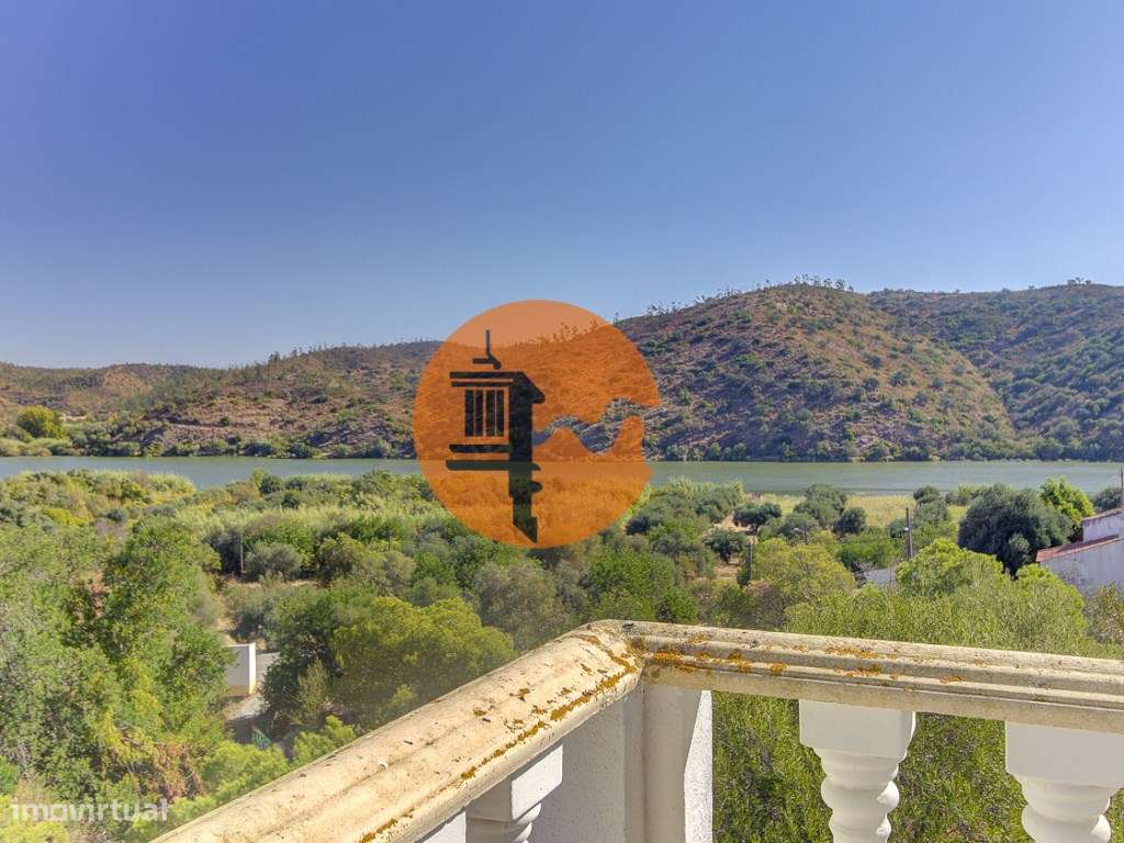 Moradia V4 com terreno + 1 estúdio com vista do rio em Álamo-25