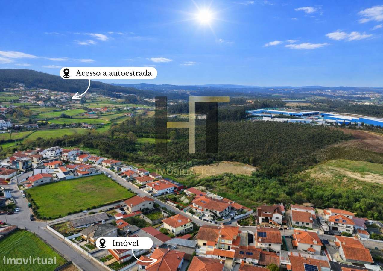 Moradia T3 | 4 Frentes | Suíte | Cave | Painéis Solares | Jardim-42