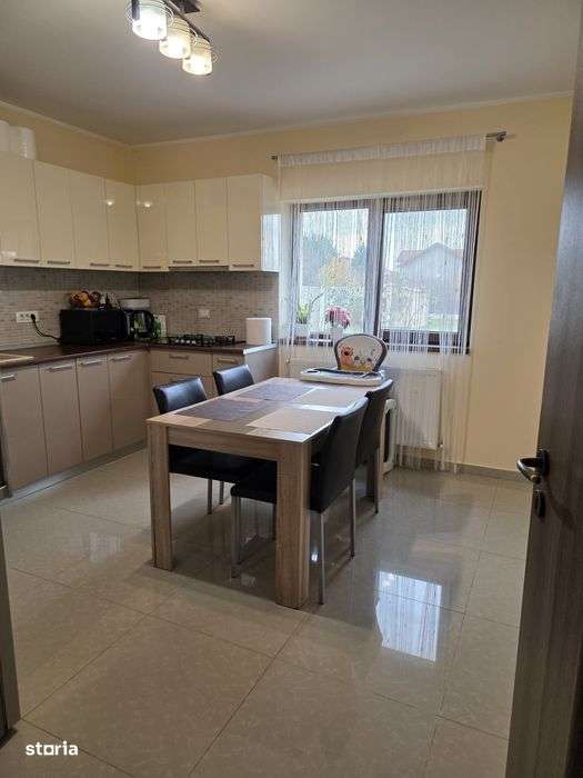 Vand casa individuala cu 4 camere si teren 820mp Dumbravita - Imagine principală: 5/8