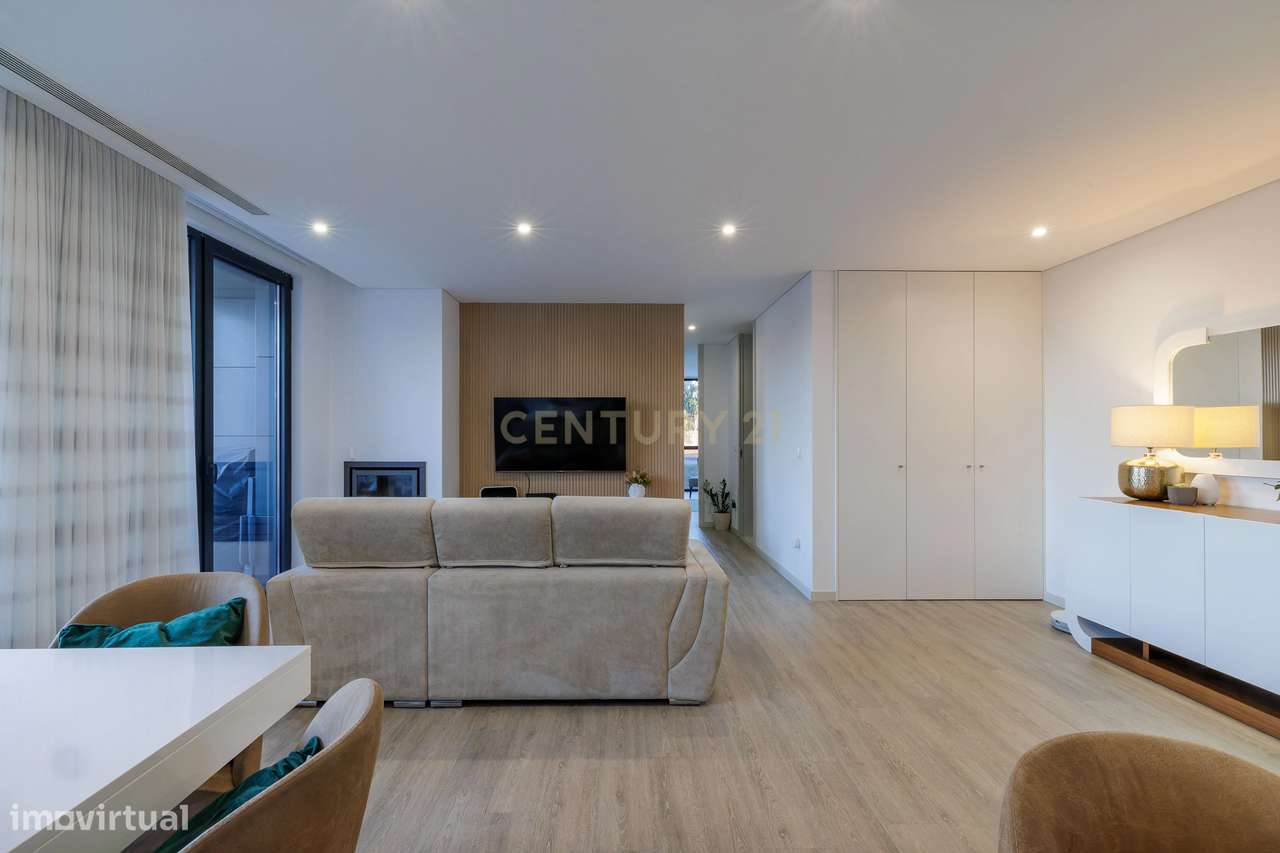 Apartamento Premium em Nogueira e Silva Escura, Maia-11