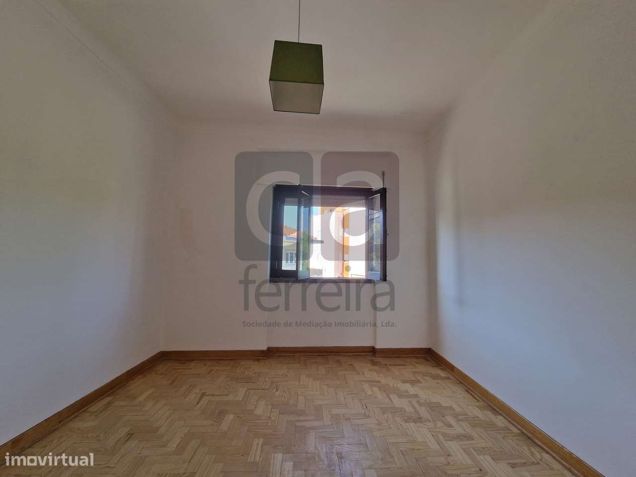 Apartamento T3 com Logradouro e Garagem/Loja – Almeirim-18