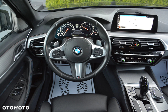 BMW Seria 5 520d Touring M Sport Edition - 19