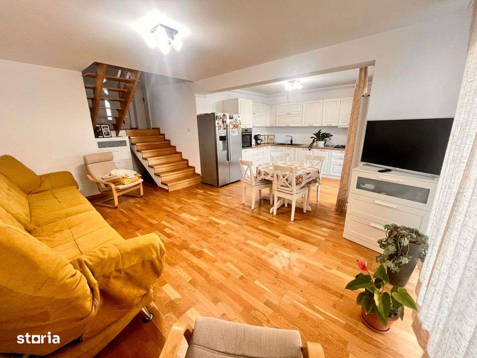 casa cu 4 camere,3 bai,3 terase,2 balcoane,1 garaj si 1 parcare,zona A - Imagine principală: 1/10