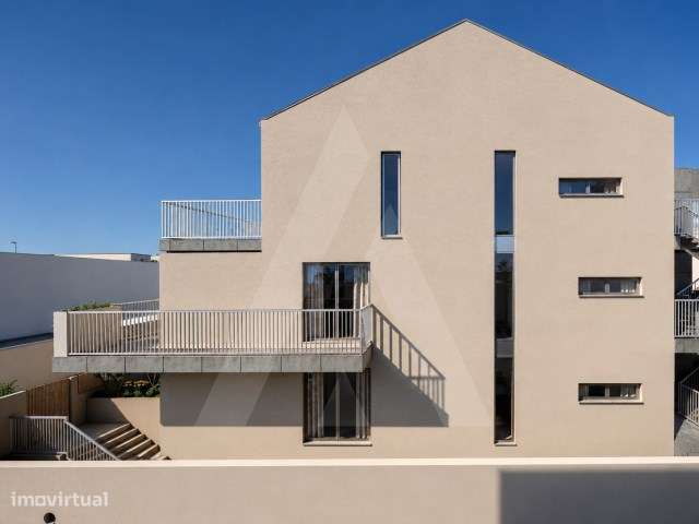 Apartamento T3 novo com piscina na Praia da Barra-8