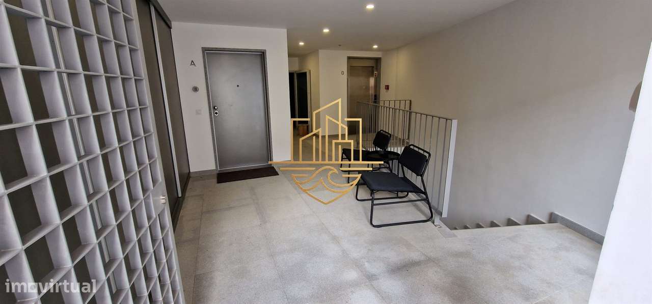 Apartamento T0+1 Turnkey Premium com Garagem e Duas Varandas — Centro-35