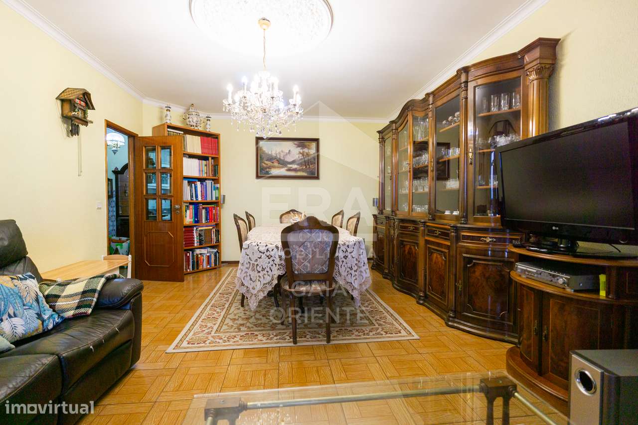 Apartamento T2 com Terraços e Vista Douro-20