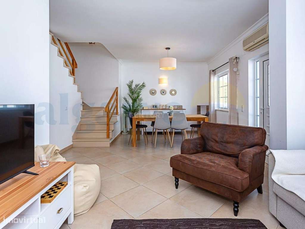 Moradia T2+1 - Condomínio com Piscina e Estacionamento em Manta Rota - Grande imagem: 4/29