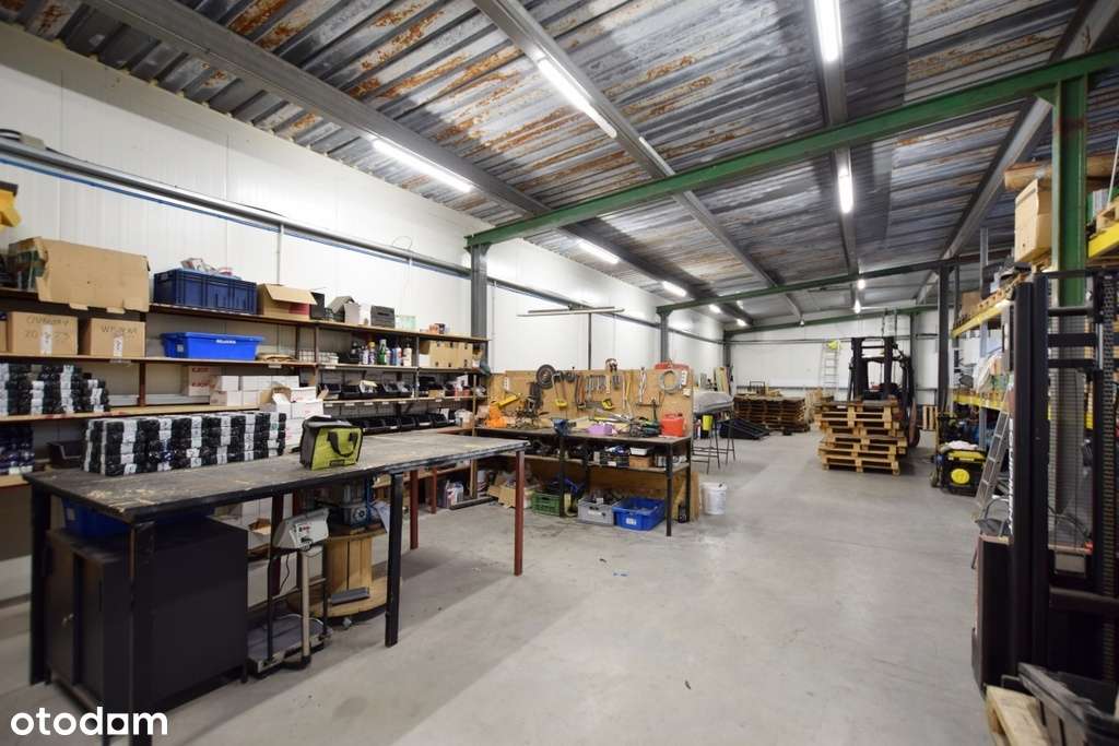 Niezależna nieruchomość biurowo - magazynowa-11