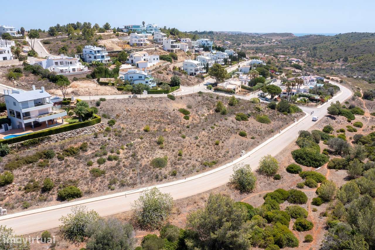 LOTES URBANOS ENTRE BURGAU E SALEMA - Grande imagem: 4/7