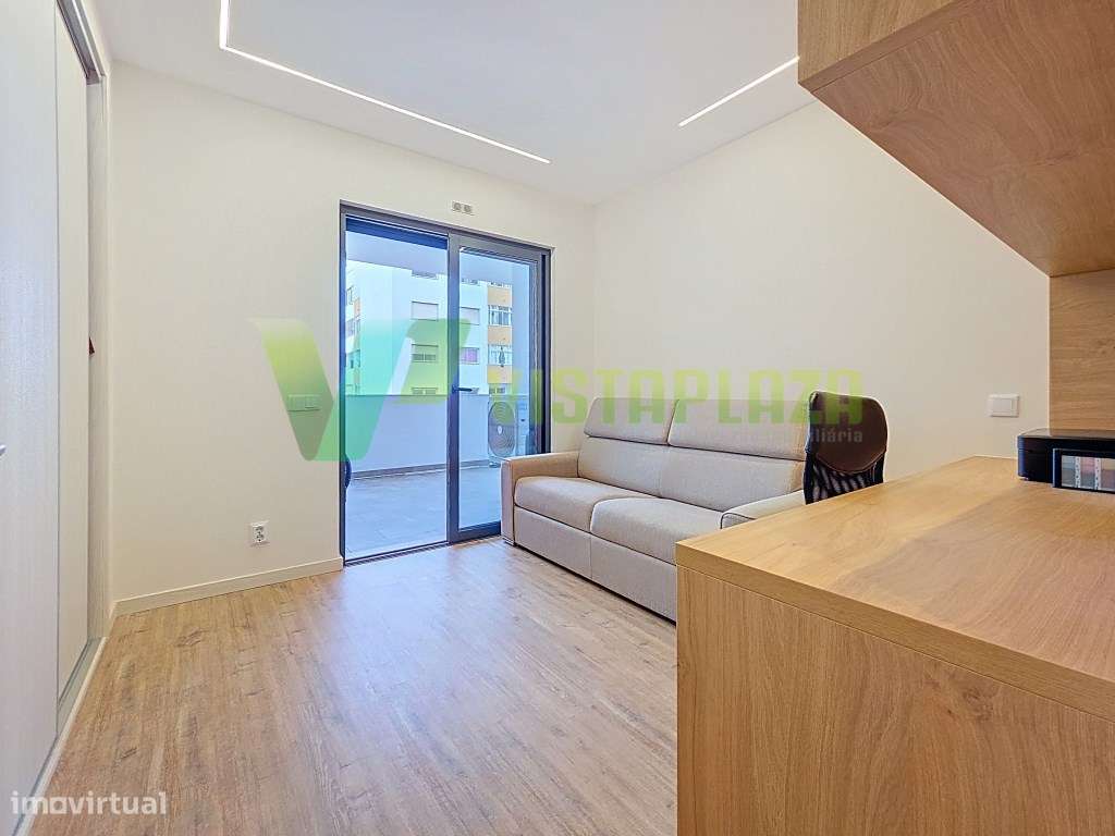 Apartamento T4 Acabamentos de Luxo na Urbanização do Fojo, Portimão-15