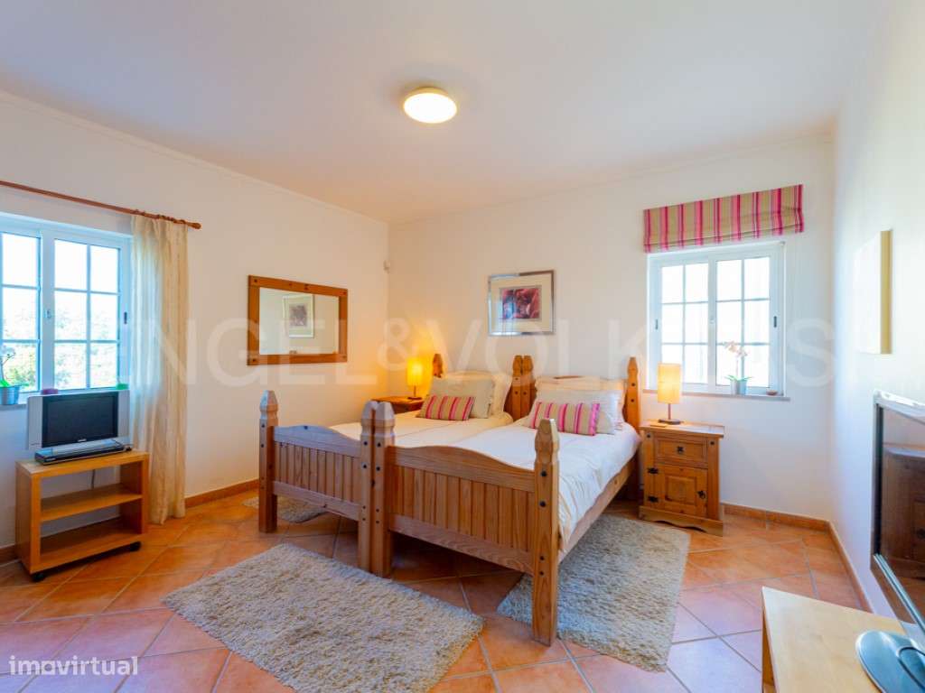 Moradia T3 com Piscina em São Brás de Alportel-22